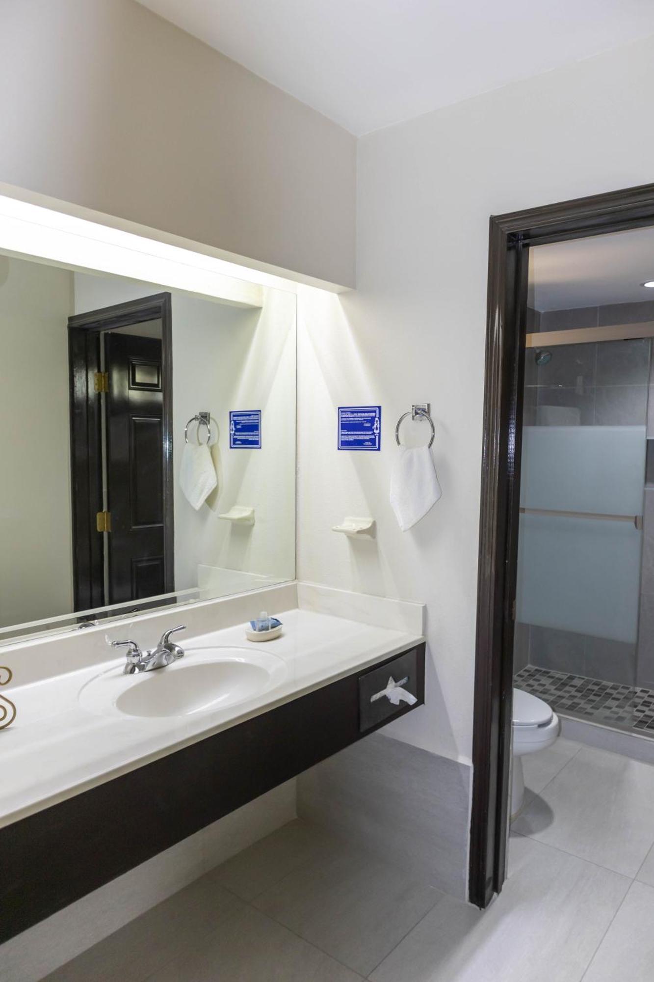 Best Western Hotel Plaza Matamoros Luaran gambar